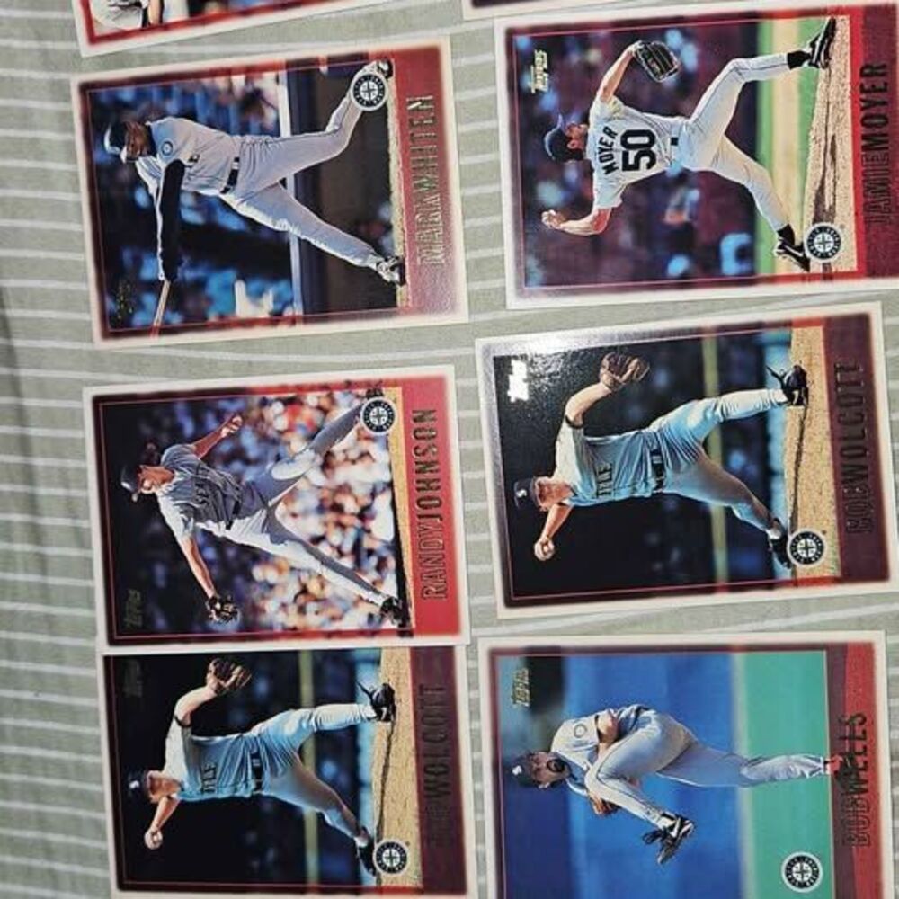 1997 Topps Seattle Mariners Baseball Card Lot - Ken Griffey Jr. & Randy Johnson